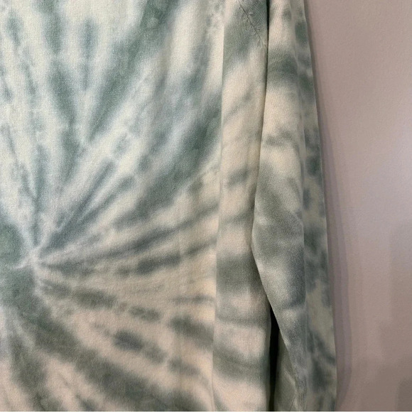 BlankNYC Women’s Long Sleeve Tie Dye Rounded Hem Crewneck Casual Shirt Sz XS NWT - Picture 3 of 10